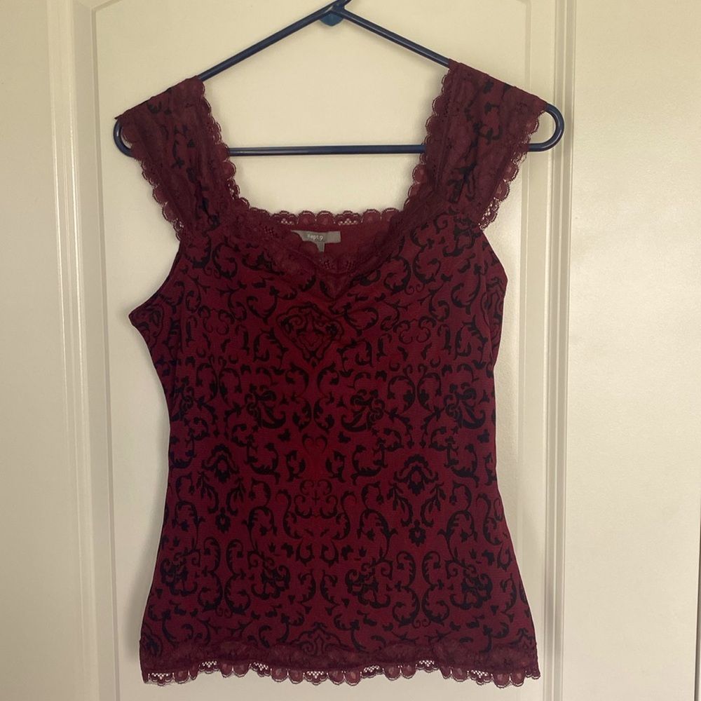 Apt 9 Maroon and Black Top with Lace Style Trimming Small